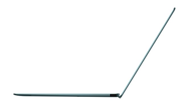 Anorektisk: MateBook X Pro er svært tynn på tross av ganske heftige spesifikasjoner. Foto: Huawei