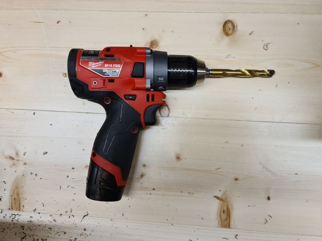 Milwaukee M12 FID.