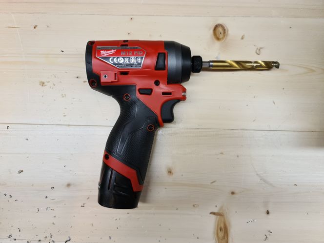 Milwaukee M12 FQID