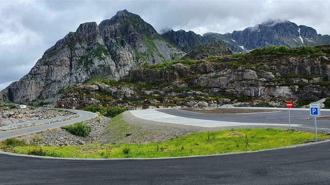Rasteplass ved fylkesvei 816 Foto:  Martin Mikkelsen, Nordland fylkeskommune