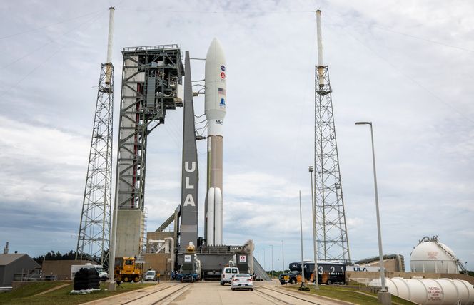 Raketten United Launch Alliance Atlas V 541 står klar til å frakte Mars Perseverance rover og helikopteret Ingenuity. Foto:  NASA/Ben Smegelsky