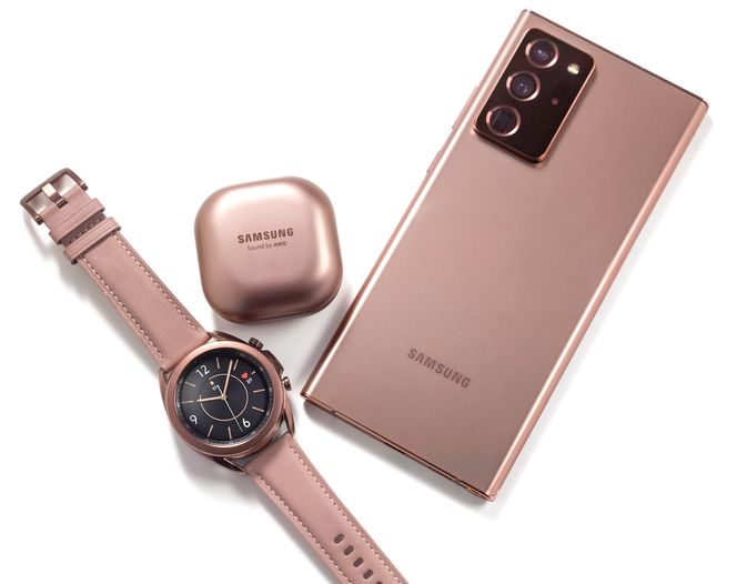 Familie: Bronse, i tillegg til sort, er årets farge for Samsung. Mystic Bronze vel og merke. Foto: Samsung