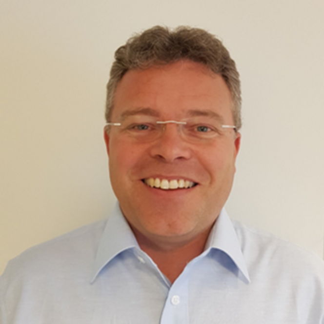 UTFORDRENDE: Forretningsutvikler og produktekspert i Hydac, Hans-Jacob Samuelsen, forteller at dette var en skikkelig vrien problemstilling for Hydac. Bilde: Hydac