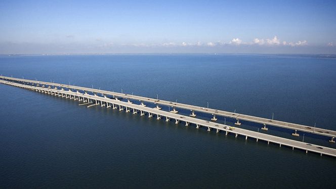 Howard Frankland, USA