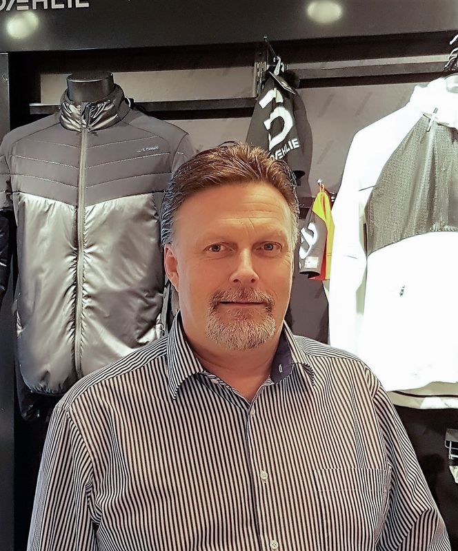 Knut Kristiansen i Active Brands er svært fornøyd med at SD-WAN-løsningen både reduserte nettverkskostnadene og effektiviserte interne prosesser. Foto: Active Brands