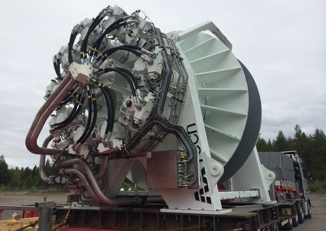 Løftetårnet på North Sea Giant består av to vinsjer med ti motorer på hver side av tårnene, totalt 40 sekundærregulerte motorer. Foto: AXTech