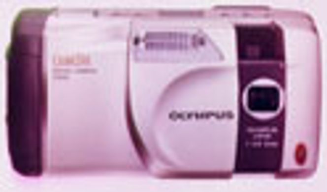 Olympus C-820L.