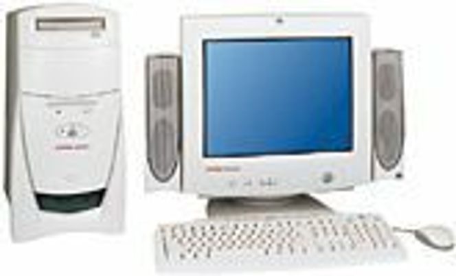Compaq Presario 5686 med 17 tommers skjerm.