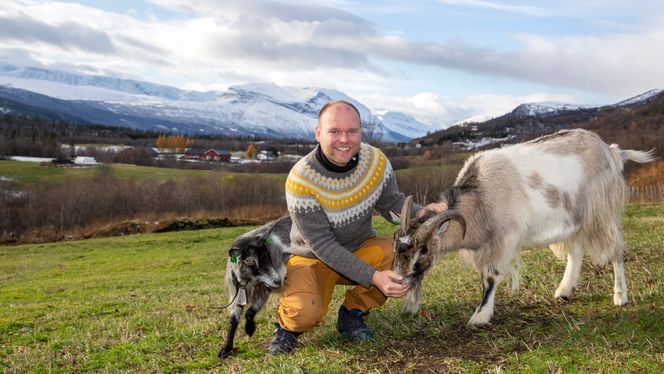 At Vang har god økonomi, gir rom for spennende prosjekter som gjør det moro å gå på jobb. Å kunne tilby en interessant arbeidshverdag tror VA-ingeniør Halvor Eggen Pettersen er viktig for kommuner som vil holde på unge ingeniører. – Jeg føler meg veldig heldig som har fått en så fin jobb på en så fin plass, sier han. Foto:  Mona Strande