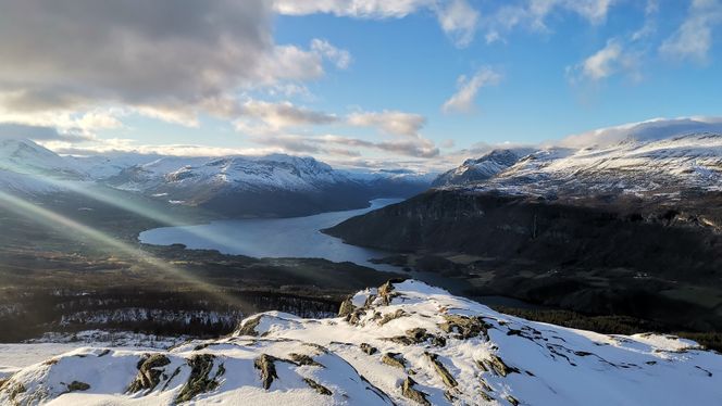 Nærheten til naturen – især Jotunheimen – er ett av de største trekkplastrene Vang i Valdres kan lokke med. Foto:  Mona Strande