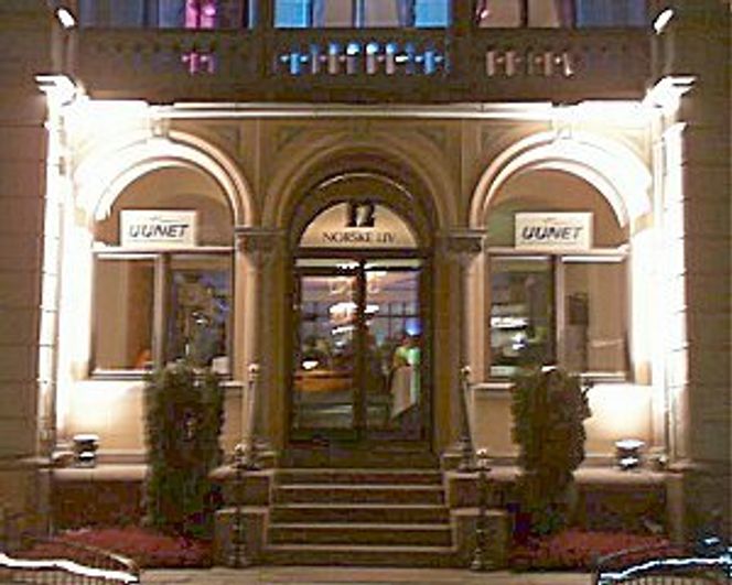 Feiring av den internasjonale Internett-dagen 20. april 1999 foregikk hos Mogul i Drammensveien. Foto:  Pål Leveraas