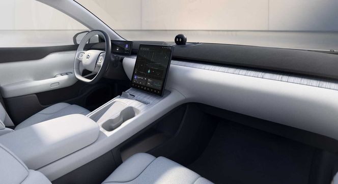 Bilen har minimalistisk og moderne interiør. Foto: Nio