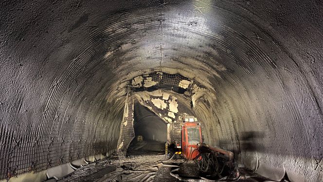 I dag har det vært befaring på brannstedet med representanter fra Møre og Romsdal fylkeskommune og Skanska Foto: Møre og Romsdal fylkeskommune