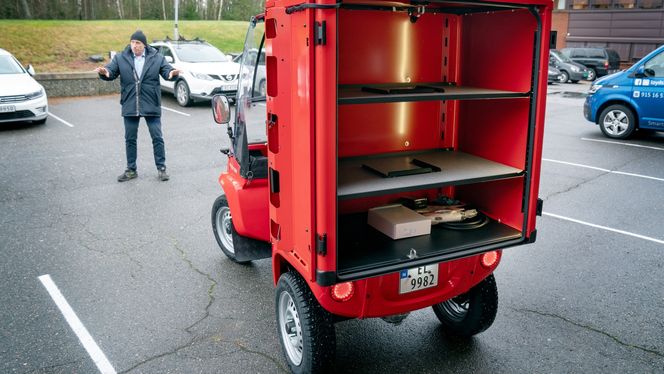 På tross av beskjedne dimensjoner får en Paxster med seg veldig mye last både foran føreren og bak i lastekassen. Foto:  Eirik Helland Urke