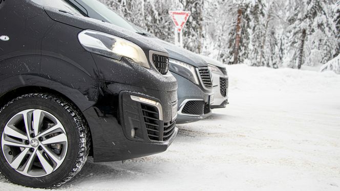 Peugeot e-Traveller fremstår som en svært praktisk bil, men vinterforbruket er i høyeste laget med minste batteripakke. Foto:  Marius Valle