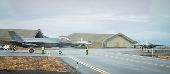 Fire F-35A fra 332 skvadron på Keflavik flystasjon. Foto: Forsvaret