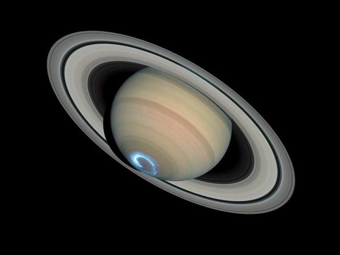 Hubble-teleskopet tok bildene av Saturns sørlys i 2005. Foto:  Nasa/Esa