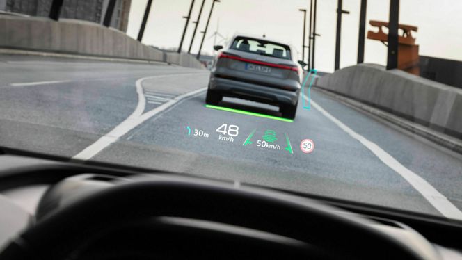 Head-up display med AR-funksjon. Foto: Audi