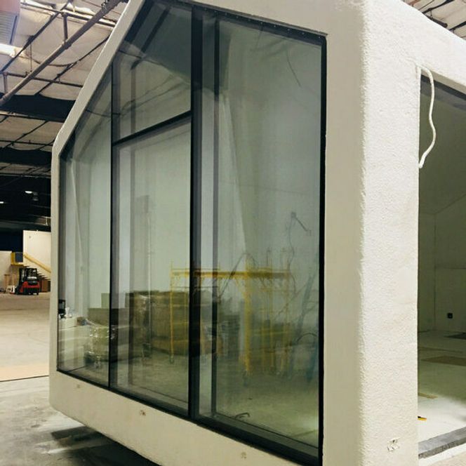 Veggene er lagd av karbon og glassfiber og har usedvanlig lav varmegjennomgang. Foto: Passivdom