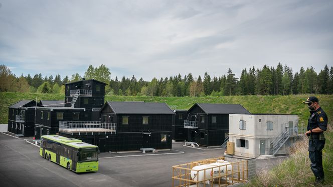 Politiets nasjonale beredskapssenter på Taraldrud har en samlet bygningsmasse på 35.000 kvadratmeter, inkludert flere treningsbygg og en SIBO-landsby (strid i bebygget område). Foto: Eirik Helland Urke