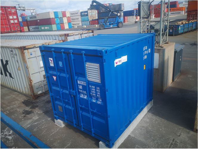 BATTRIANLEGG: Batterisystemet er levert av Solcellespesialisten og har en rekke sikkerhetsfunksjoner tilpasset bruken på Borg Havn. Foto: Borg Havn