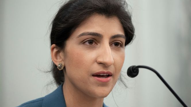 President Joe Biden har utnevnt den 32 år gamle jussprofessoren Lina Khan til ny leder for Federal Trade Commission (FTC). Hun er en kjent kritiker av de store teknologiselskapene. Foto: AP / NTB