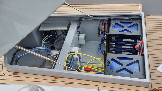 Rent og pent: Det blir ikke mye olje og drivstoffsøl fra de to batteripakkene om bGreenwavesr601. Foto 601. Foto:  Odd Richard Valmot