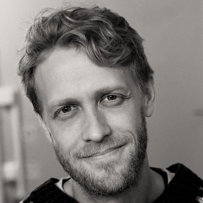 Kjetil Lysne Voje vil forstå evolusjonen bedre ved å sammenligne store mengder fossiler over tusener og millioner av år. Foto: Ola Sæther
