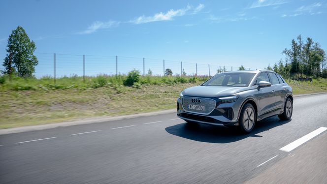Audi Q4 E-Tron 40 og Volkswagen ID.4 GTX. Foto: Eirik Helland Urke
