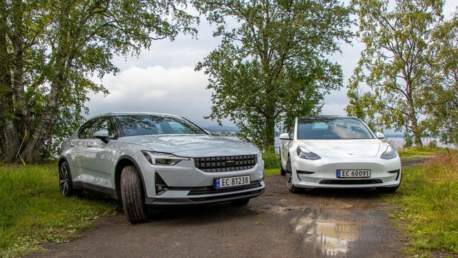 Polestar 2 og Tesla Model 3 er to biler i omtrent samme markedssegment. Den ene er en god del mer energieffektiv enn den andre. Foto:  Marius Valle