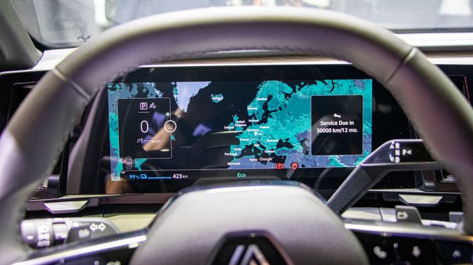 Renault Megane E-Tech har et Android-basert infotainmentsystem. Foto: Marius Valle