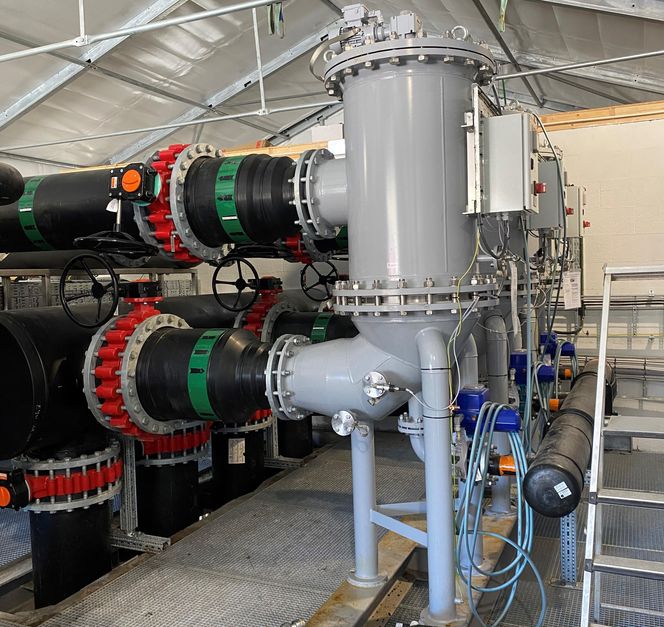 KVALITET: – Man ser med en gang at filtrene er profesjonelle, holdbare, robuste, og rett og slett gode produkter. En stor fordel er at man kan velge mellom en bred range av materialer tilpasset det aktuelle systemet, Torgeir Vreim i Eyvi. Bilde: Hydac