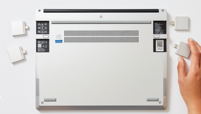 PC-en kan bruke opptil fire moduler om gangen, men du velger fritt hvilke. Foto: Framework