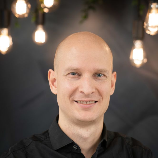 Forklarer prisfallet: Edgeir Vårdal Aksnes i Tibber Foto: Eirik Helland Urke