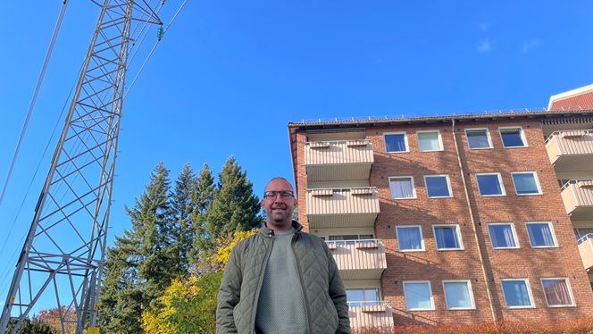 Bjerkedalen borettslag, ved styreleder Hans Alfred Thorsø, koblet seg av fjernvarmenettet. Foto:  Ellen Synnøve Viseth