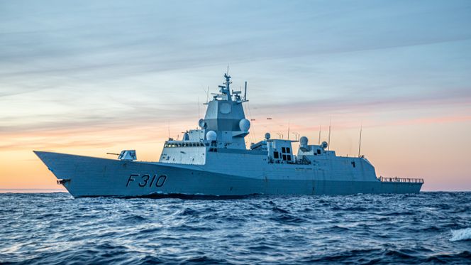 KNM Fridtjof Nansen i Atlanterhavet under sertifiseringsøvelsen C2X. Foto:  Marius Vågenes Villanger/Forsvaret