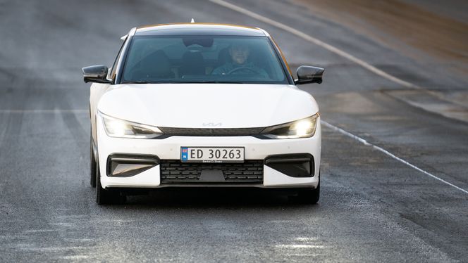 Kia EV6 har støtte for lynrask lading. Foto: Eirik Helland Urke