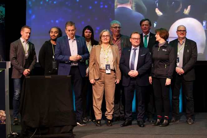 Nitos hovedstyre, fra venstre: Glenn-Erik Wold (NITO Oppland, tariffområde Spekter), Kristian Botnen (NITO Hordaland, tariffområde stat), president Trond Markussen (NITO Oslo og Akershus, tariffområde privat), Hanne Marit Henriksen (NITO Nordland, tariffområde privat) Brynhild Asperud (NITO Oslo og Akershus, tariffområde Spekter), Tom Helmer Christoffersen (NITO Buskerud, tariffområde privat), visepresident Kjetil Lein (NITO Hedmark, tariffområde kommune), Harald Bruland (NITO Trøndelag sør, tariffområde stat), Johanne Størkersen (NITO Troms, tariffområde stat), Kjell Ola Aamodt (NITO Hedmark, tariffområde kommune). Foto: Kristian Hansen, Nito