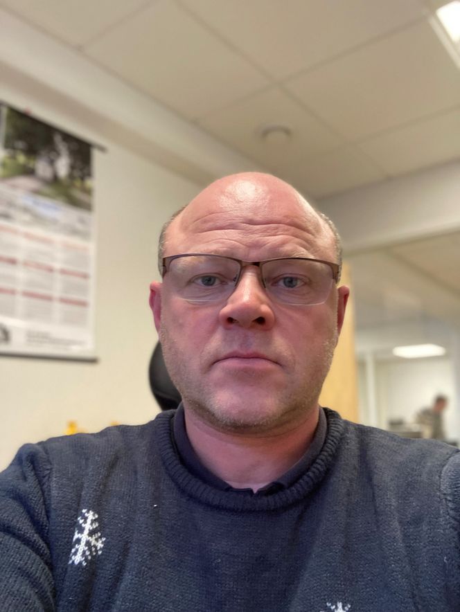 LANGVARIG BESKYTTELSE: – For oss var det viktig med langvarig beskyttelse under ekstreme forhold langs kysten. Vi var ute etter et produkt som viste god holdbarhet i forhold til avskalling og god rustbeskyttende evne, sier Refsnes.  Foto:  Privat