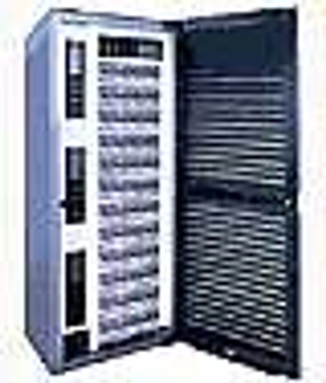 Compaq Enterprise Modular Array (EMA) 16000. Foto: Compaq