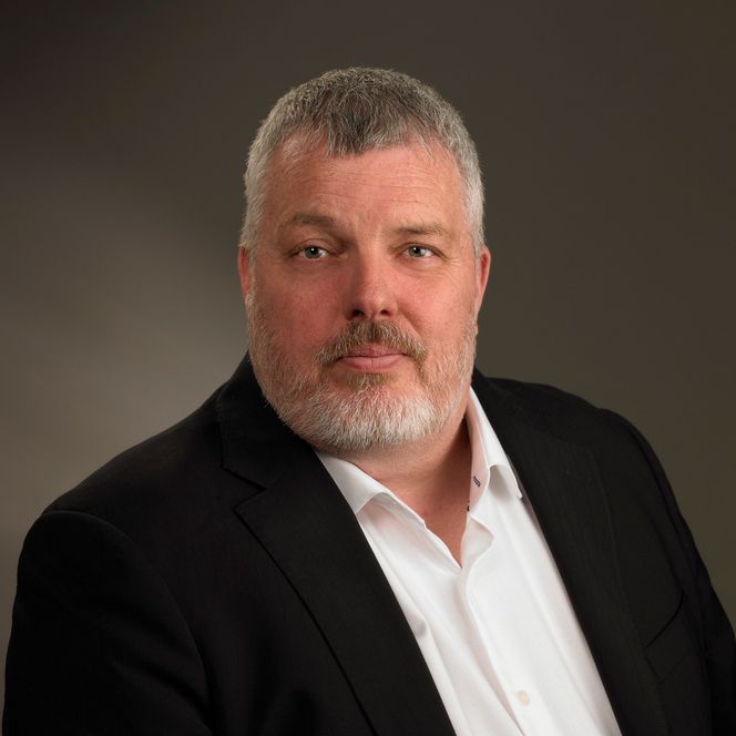 VERDENSLEDENDE: – Grunntanken vår har hele veien vært IoT-sikkerhet fra ende til ende. Vi har tenkt til å bli det ledende IoT-sikkerhetsselskapet i verden, sier CEO iZioT Solutions, Kenneth Lie. Foto: Helle K. Hagen AS