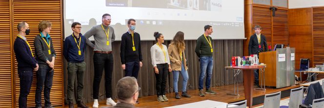 Åtte stykker kvalifiserte seg til finalen i Master of cyber security i 2022. Foto: Are Thunes Samsonsen
