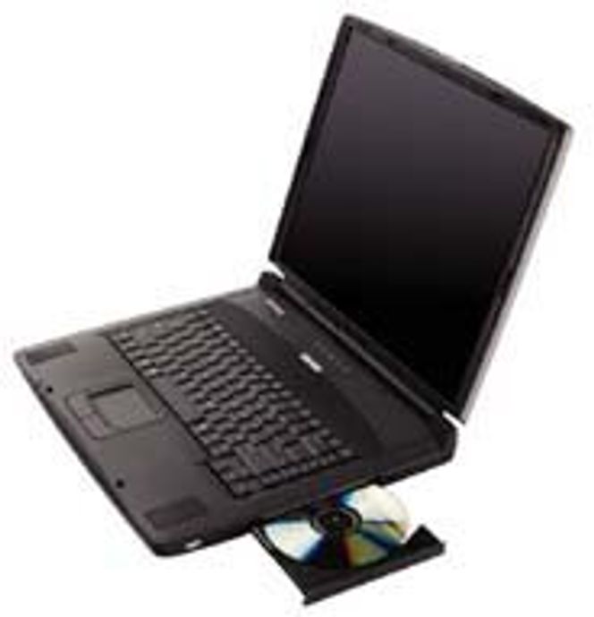Compaq Presario 3000 med det optiske drevet ute. Foto: HP
