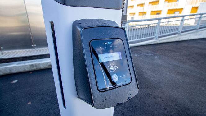 Kortbetaling, som her hos operatøren Greenstation, er ikke vanlig på ladestasjoner i Norge. Foto: Marius Valle