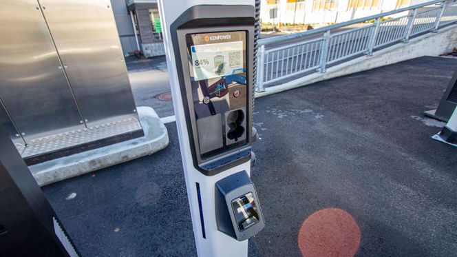 Kortbetaling, som her hos operatøren Greenstation, er ikke vanlig på ladestasjoner i Norge. Foto:  Marius Valle