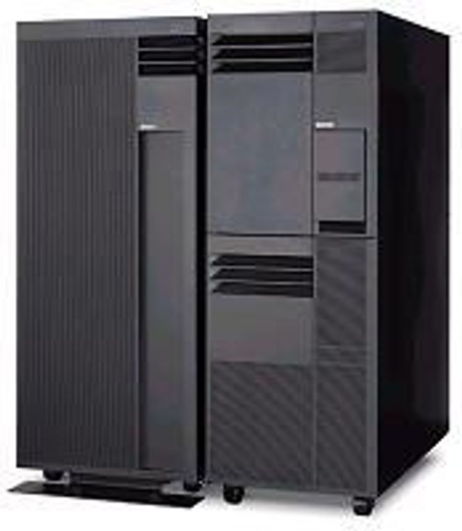 IBM RS 6000 S80. Foto: IBM