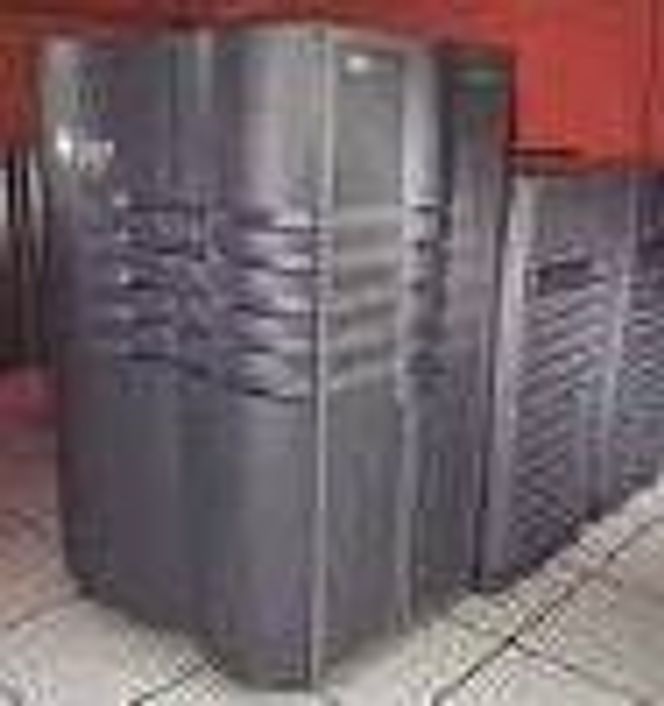 Forgjengeren: Sun E10000 Server. Foto:  Sun Microsystems