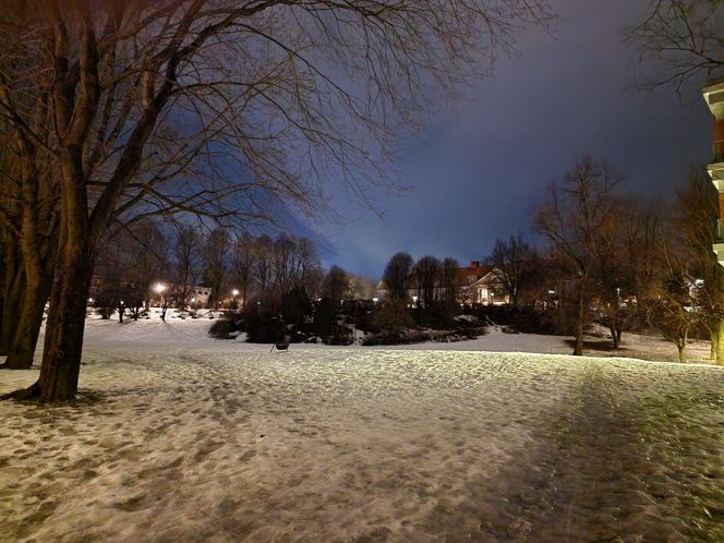 Galaxy S22+ har ekstremt gode nattegenskaper. Bare slått av S22 Ultra. Foto:  Odd Richard Valmot