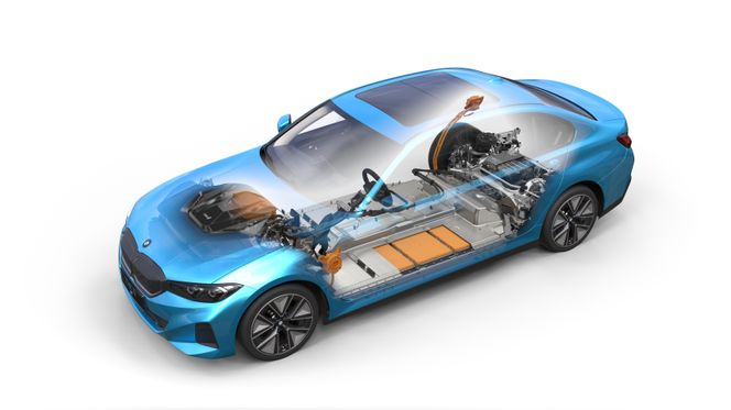 Bilen er basert på fossilvarianten av 3-serien. Foto:  BMW
