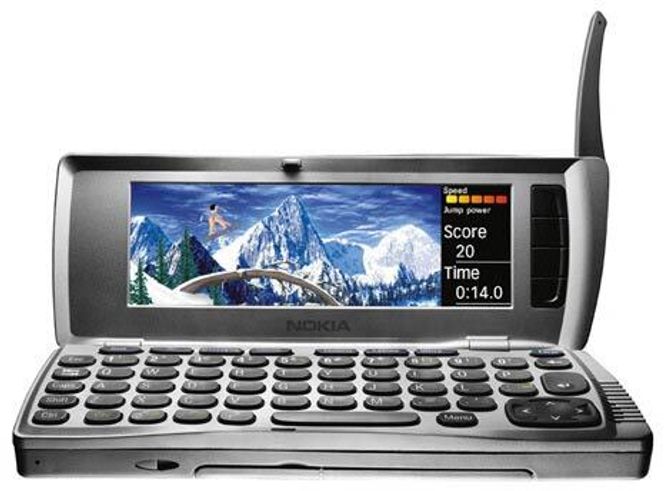Nokia 9210 med snowboard-spill. Foto: Nokia